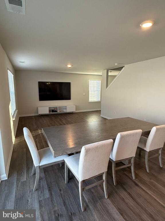 Foto del edificio - 367 Centergate Dr