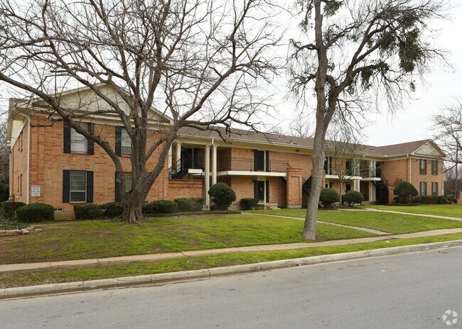Foto del edificio - 5055 Ridglea Ln