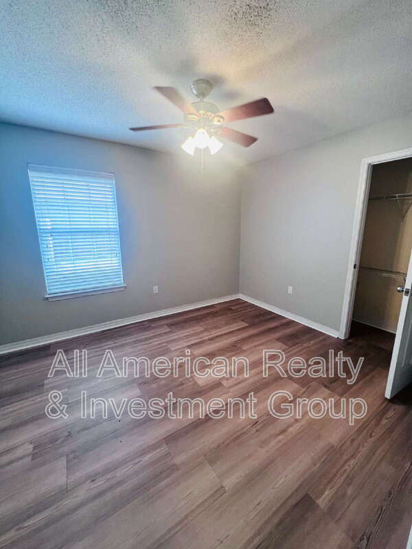 Building Photo - 203 Citadel Ln