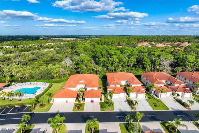 Foto del edificio - 640 Luisa Ln