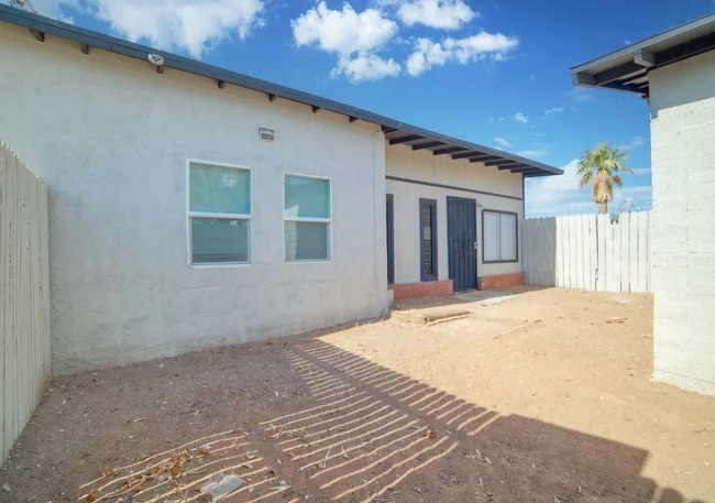 Foto del edificio - 1005 N Center Ave