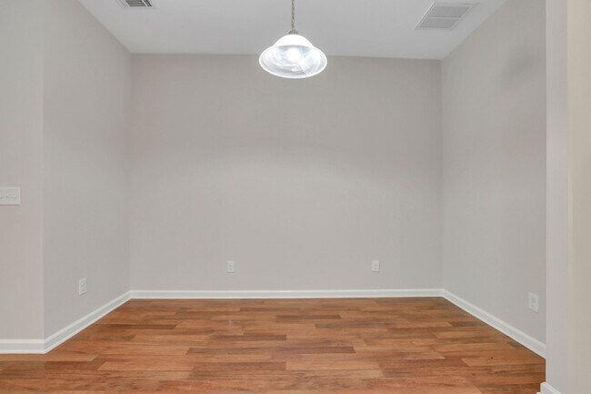Building Photo - 100 Cantle Dr