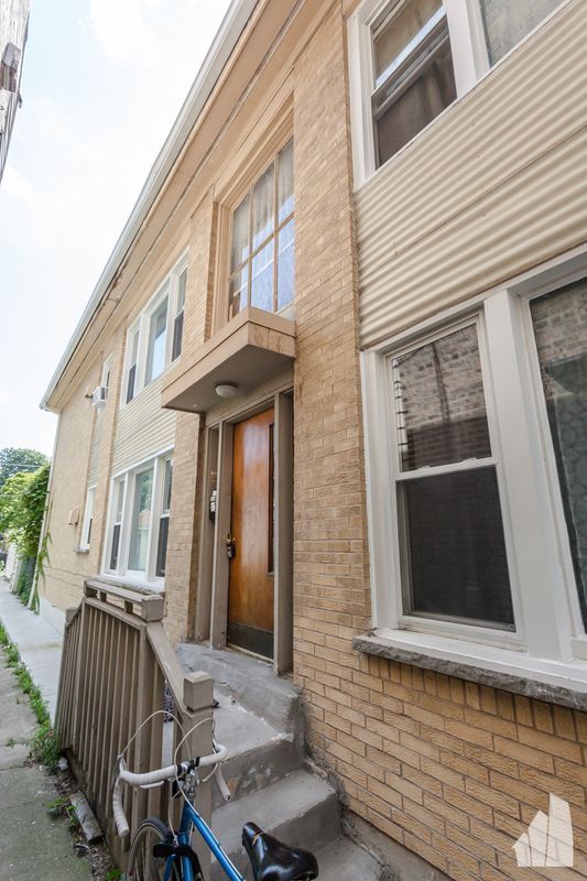 Foto del edificio - 6427 N Hermitage Ave