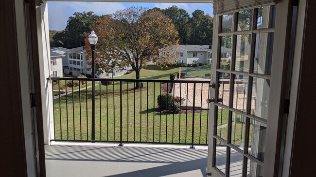 Balcony - 1150 Collier Rd NW