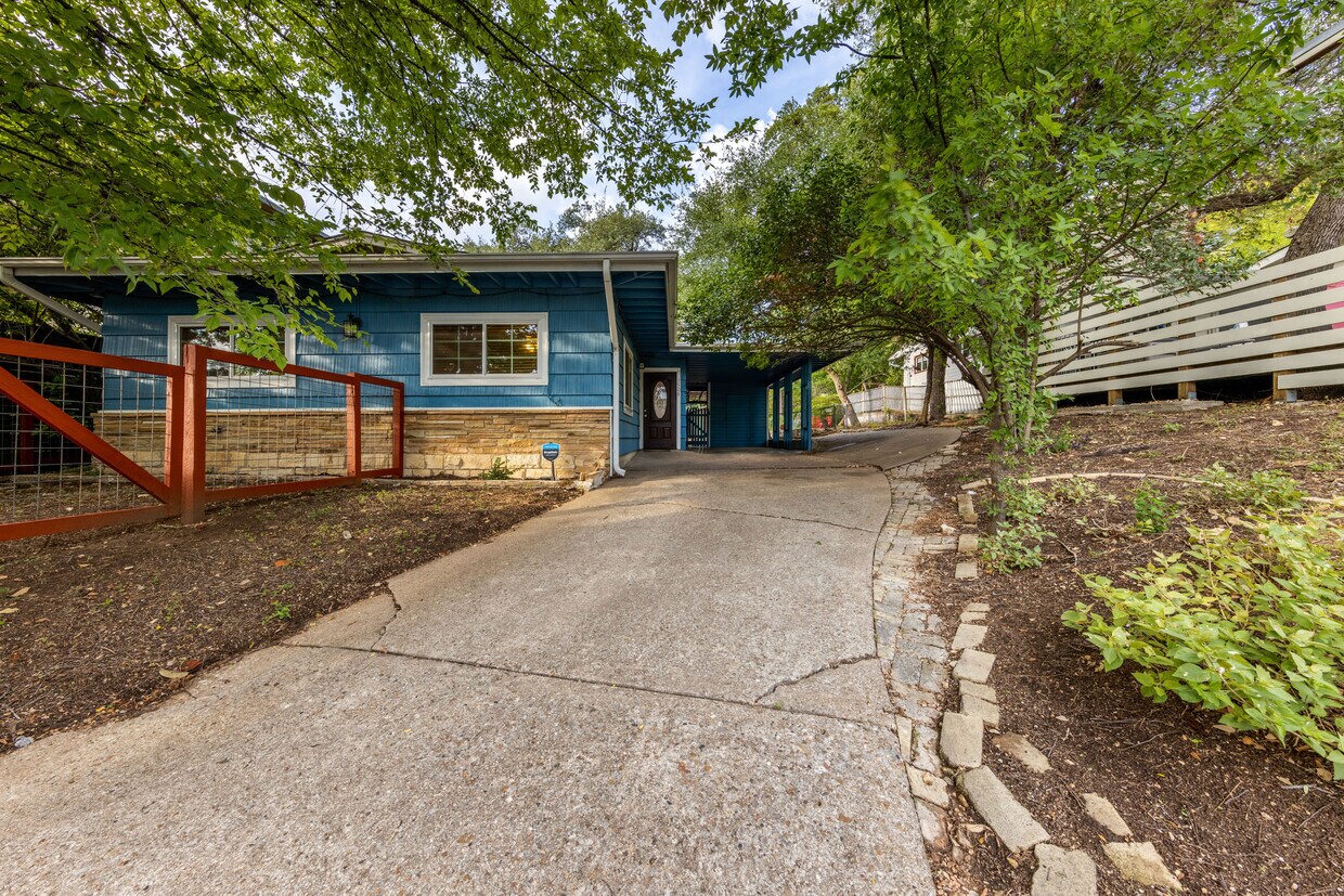 Foto principal - 1504 W 39th 1/2 St