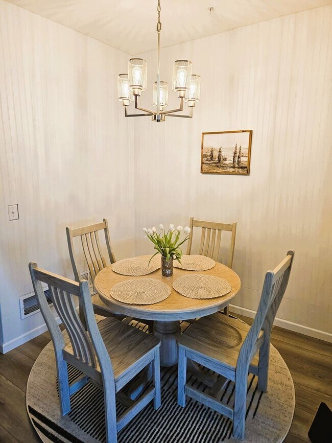 Building Photo - Great Townhome in Fort Collins