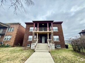 Building Photo - 222 Kenilworth St