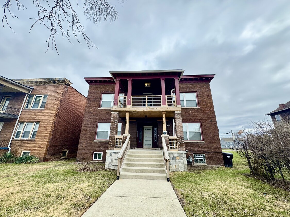 Primary Photo - 222 Kenilworth St