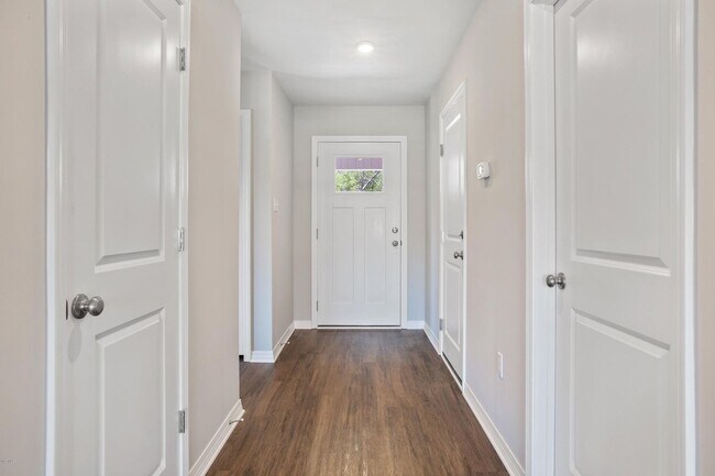 Foto del edificio - 3 BD 2 BA Split plan Home in the Ocean Spr...