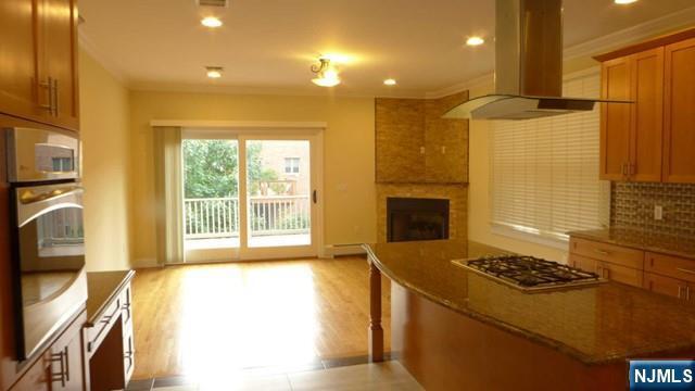 Building Photo - 48 E Homestead Ave