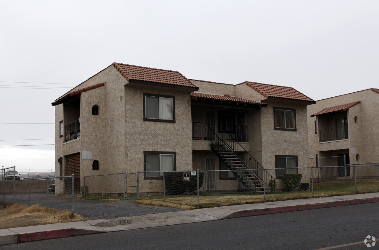 628 E Virginia Way, Barstow, CA 92311 Apartments in Barstow, CA
