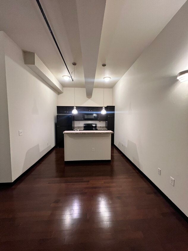 Primary Photo - 602 N Queen St
