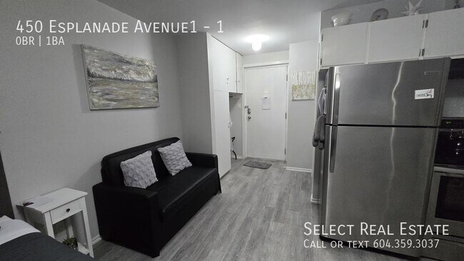 Photo du bâtiment - 450 Esplanade Ave