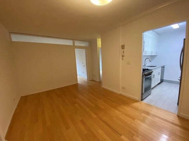 Building Photo - 2 bedroom in New York NY 10019