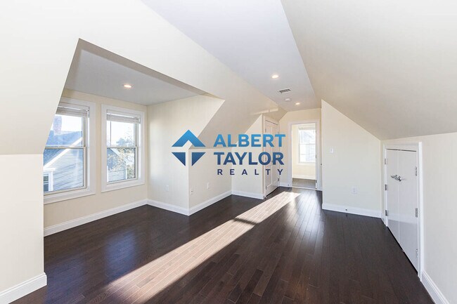 Building Photo - 5 Malvern Ter