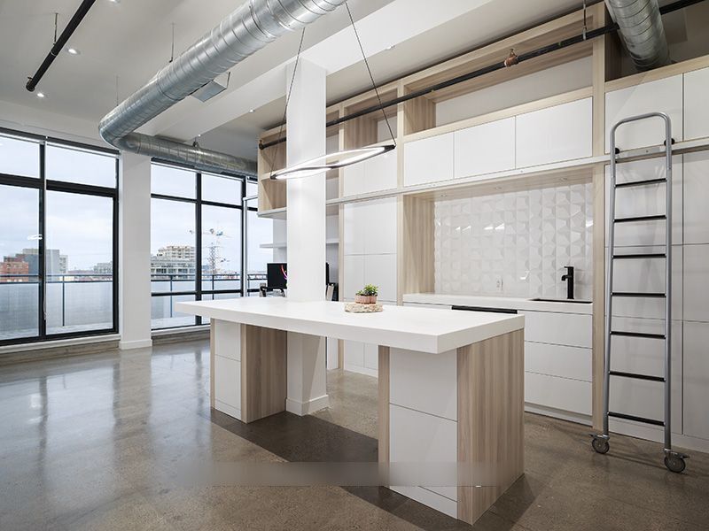 Primary Photo - 19-519 River St