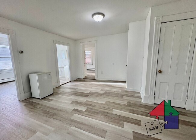 Foto del edificio - 94 Malletts Bay Ave