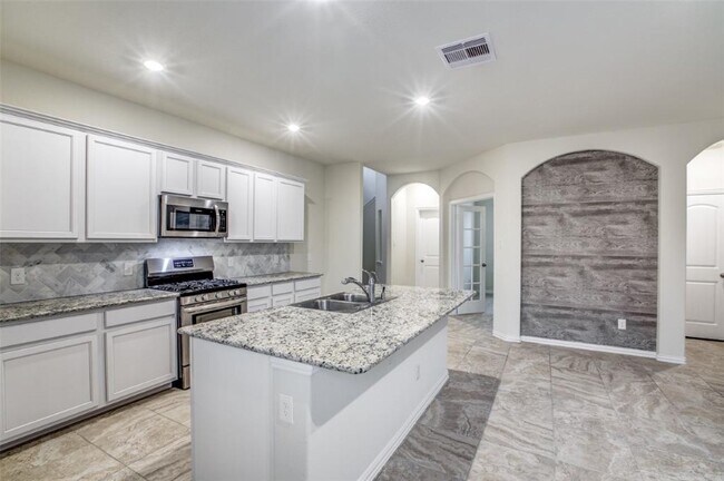 Building Photo - 4354 Umber Shadow Dr