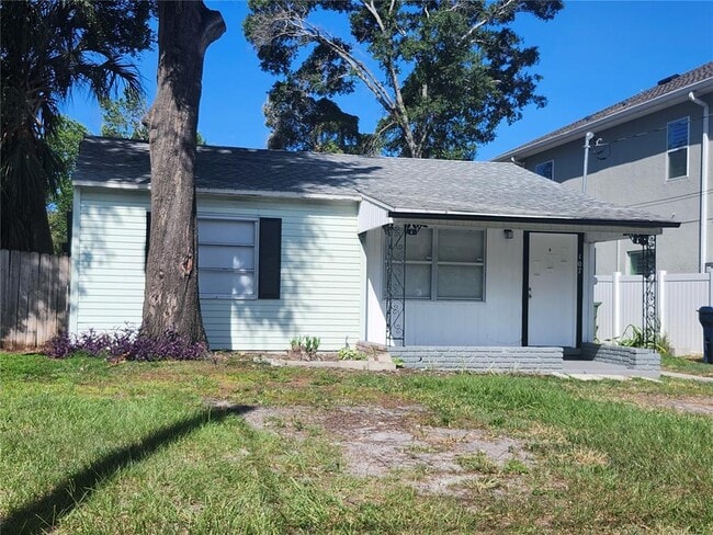 Building Photo - 107 S Habana Ave