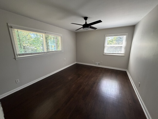 Building Photo - 3255 Columbia Woods Dr