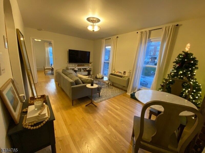 Foto principal - 15 Forest St
