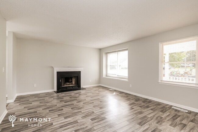 Foto del edificio - 4009 Hope Valley Ln