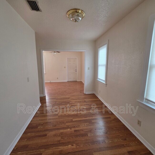 Foto del edificio - 1776 Scranton St S