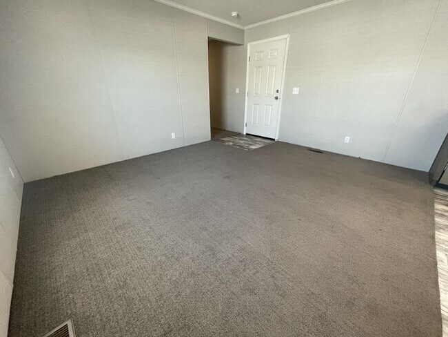 Foto del edificio - 38039 Leverette Ave