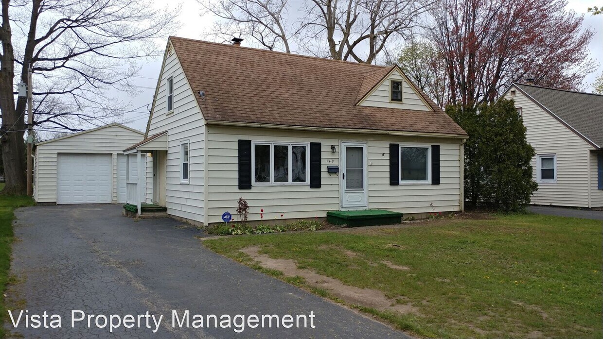 Primary Photo - 3 br, 1 bath House - 149 Duxbury Rd