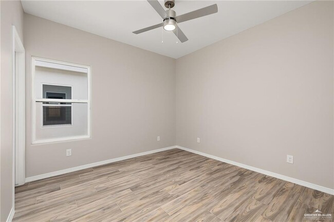 Building Photo - 4220 Walnut Ave