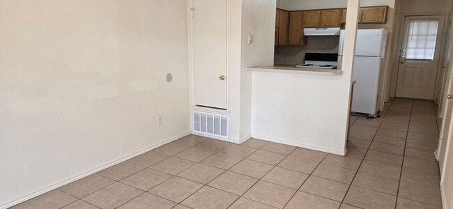 Building Photo - 4003 Nadine Dr