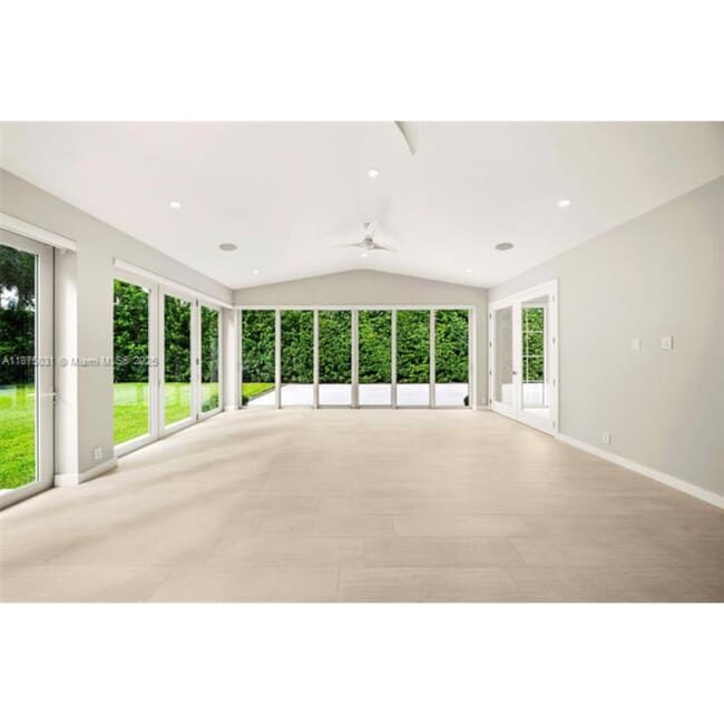 Foto del edificio - 4380 Lake Rd