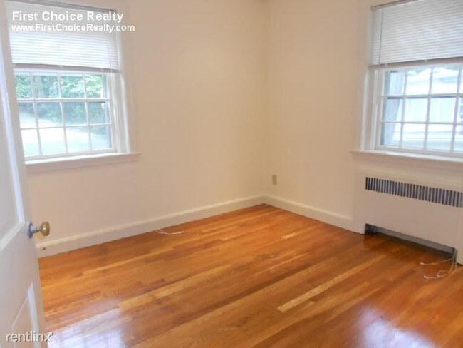 Building Photo - 63 Wyman St