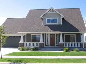 Building Photo - 1124 Alder Creek Dr