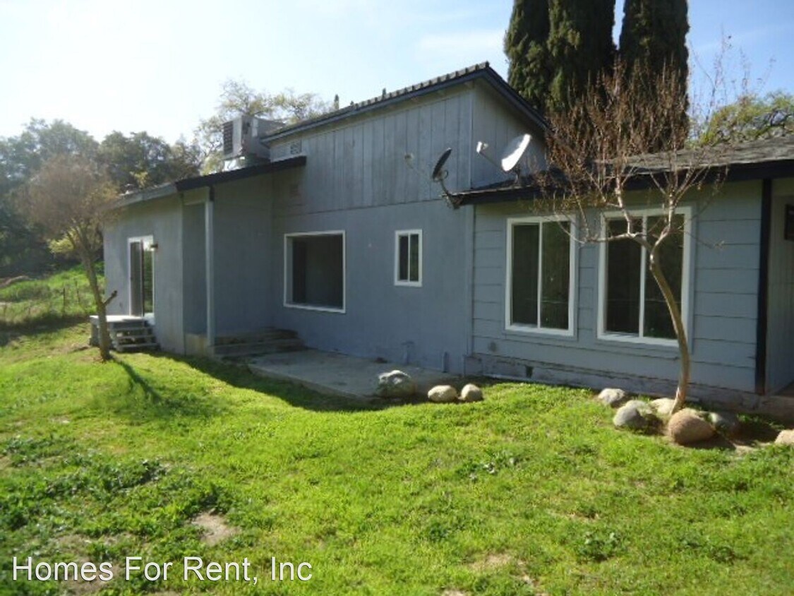 Primary Photo - 3 br, 2 bath House - 35777 Highway 190
