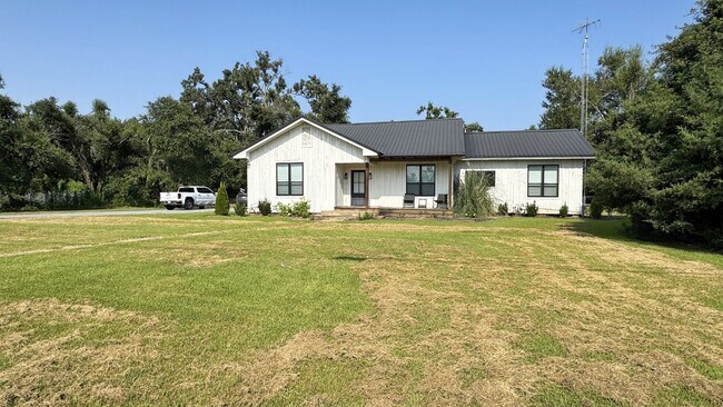 Building Photo - 993 Highway 17