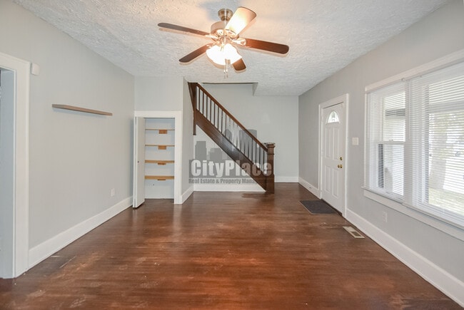 Foto del edificio - 1320 N Beville Ave