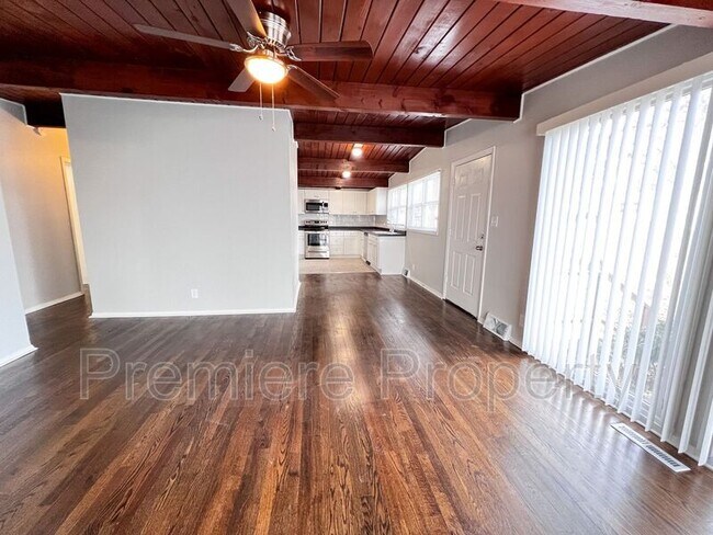 Foto del edificio - 12507 E 46th Terrace S