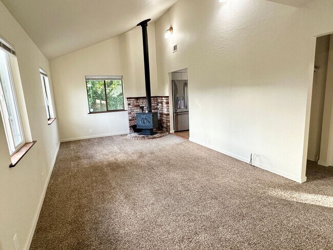 Foto del edificio - Bright and Clean, 3 Bedroom Home in Myrtletown