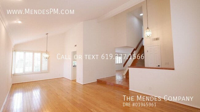 Building Photo - Gorgeous Two Story 3 bd/2.5 bth Home w/Two...