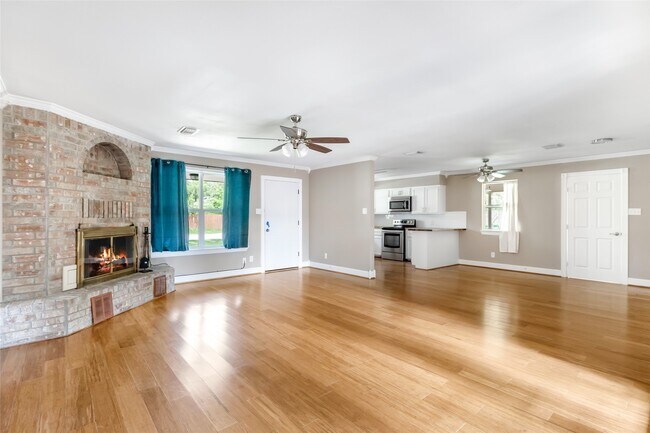 Foto del edificio - 2198 N Winfree St