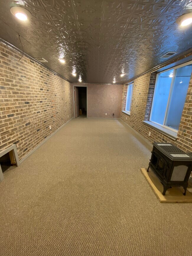 Building Photo - 1078 Terrace Cir N