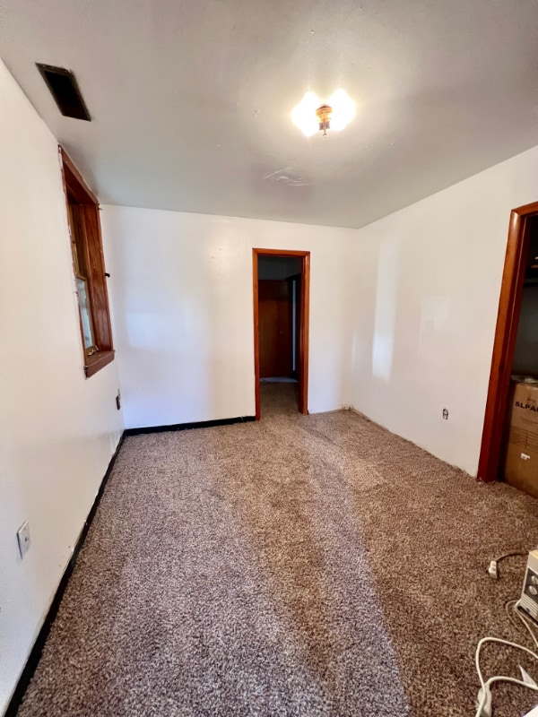 Building Photo - 1599 W Maple Grove Rd