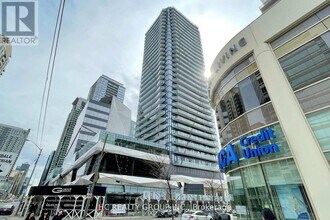 Building Photo - 15 Ellerslie Ave