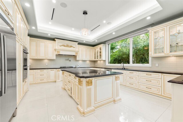 Foto del edificio - 4640 Hayvenhurst Ave
