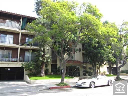 Front view of the building - 310 N Jackson St