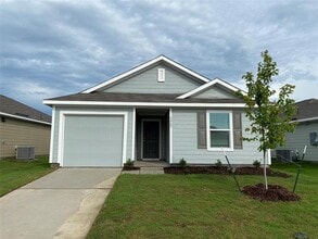 Building Photo - 5923 Wedgemere Dr