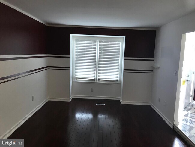 Building Photo - 41 Bralan Ct