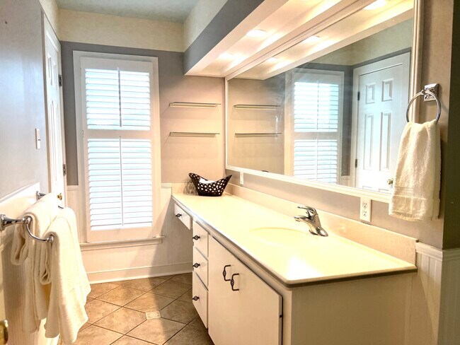 Foto del edificio - 301 Butler Ave