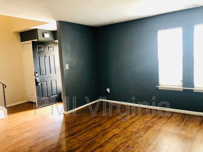 Foto del edificio - 5748 Morningside Ct